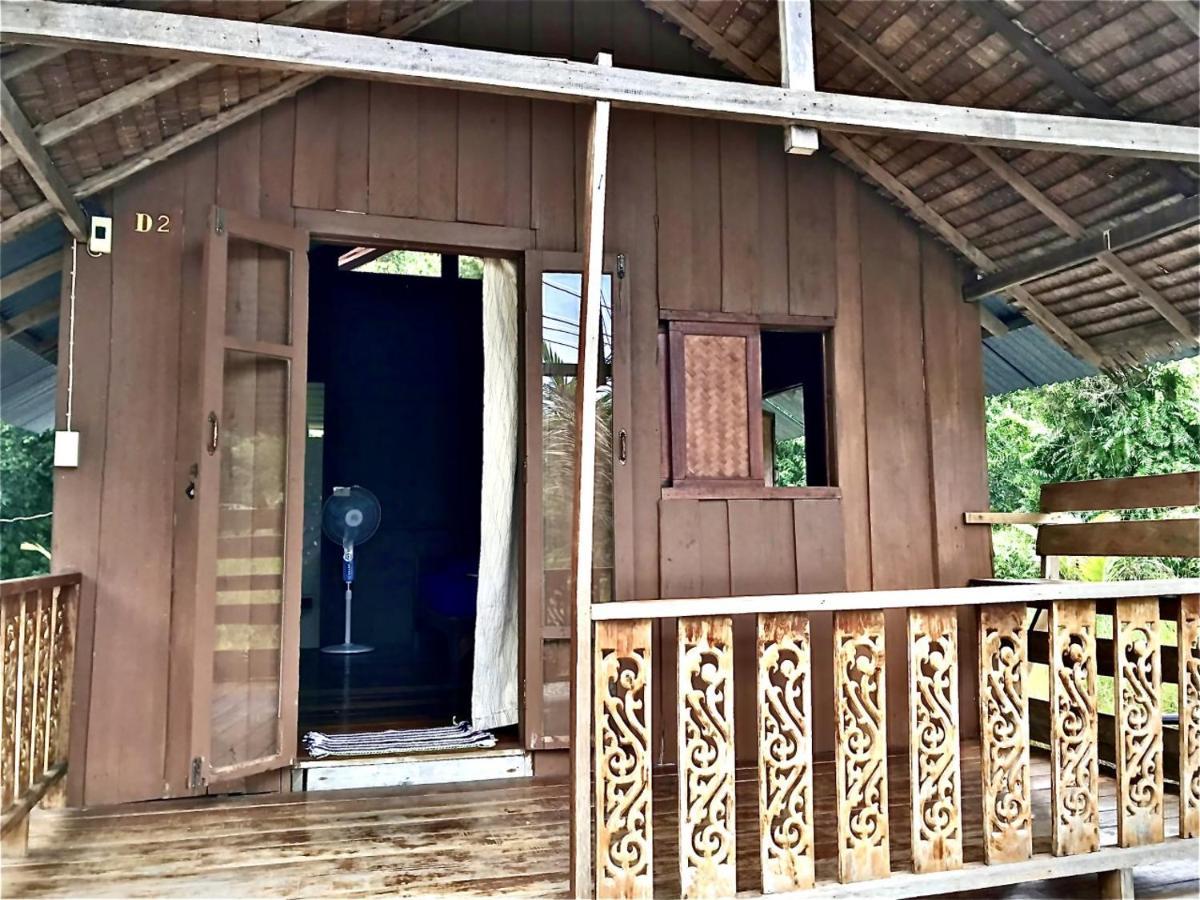 Frog Garden Hut Hotel Koh Phayam Luaran gambar