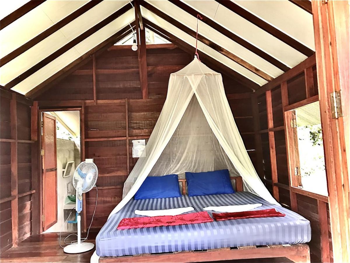 Frog Garden Hut Hotel Koh Phayam Luaran gambar