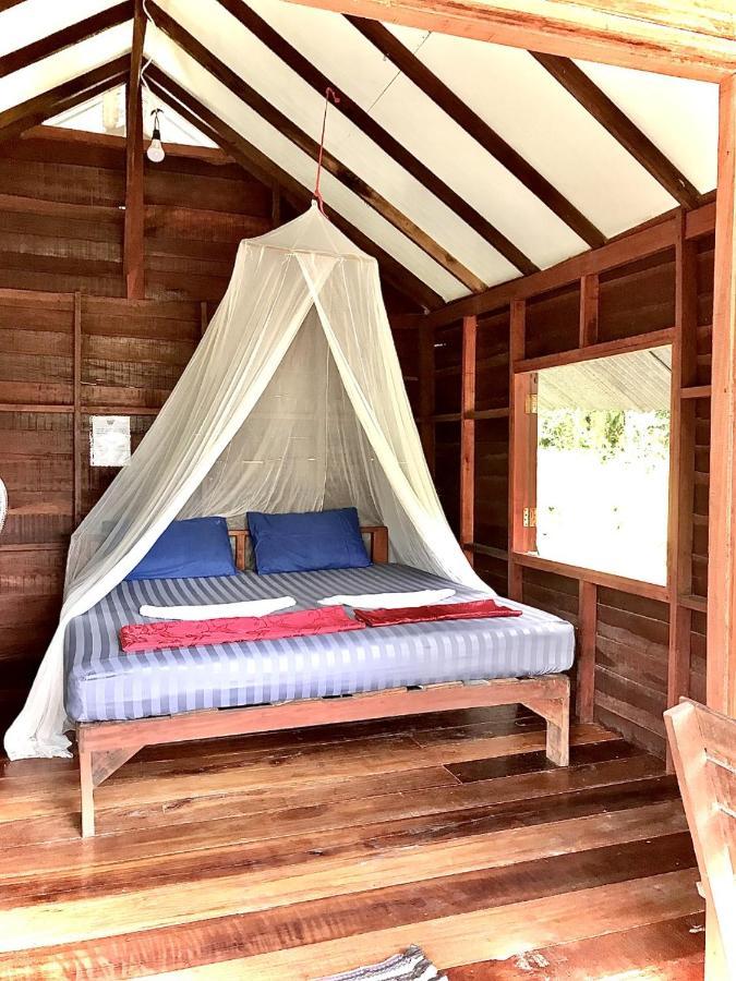 Frog Garden Hut Hotel Koh Phayam Luaran gambar